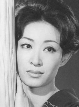 三田佳子 Yoshiko Mita 