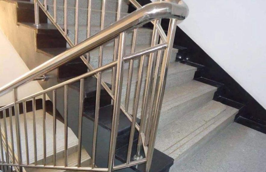 樓梯扶手的高度是多少