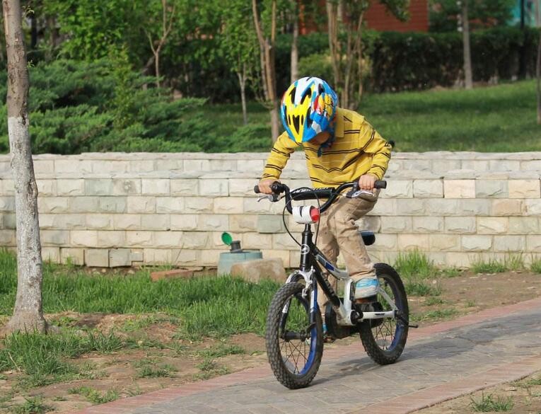 第一次騎自行車在哪騎
