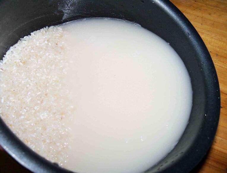 淘米水臭瞭還能洗頭嗎