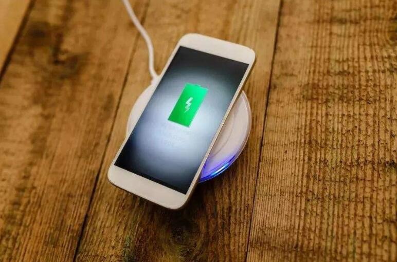 手機充電接口充不進去電是怎麼回事