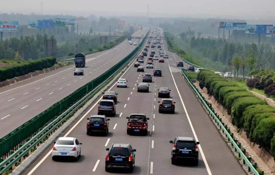 汽車在高速公路沒油怎麼辦