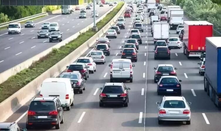 高速上開車要忌諱哪些事項
