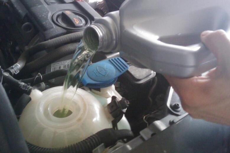 汽車防凍液更換方法是什麼