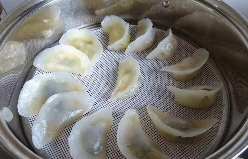 蒸餃子怎麼不粘鍋