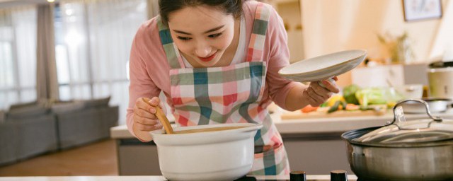 臘排骨湯鍋的傢常做法 臘排骨湯鍋怎麼做