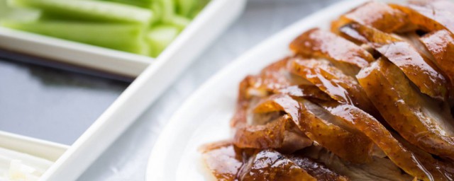 烤鴨涼瞭怎麼熱好吃 烤鴨涼瞭怎麼加熱