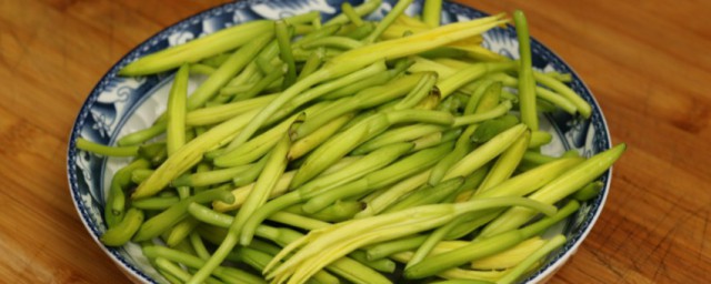幹黃花菜泡瞭第二天能吃嗎 幹黃花菜泡瞭第二天可以吃嗎