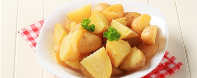 水煮土豆的功效與作用原來這麼多 水煮土豆熱量高不