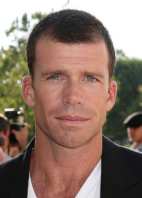 泰勒·謝裡丹 Taylor Sheridan 