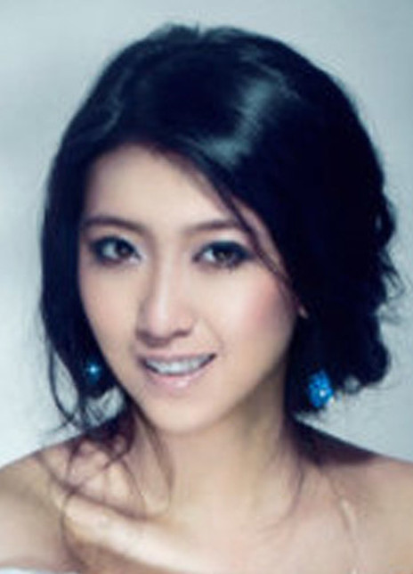 尹菲 Fei Yin 