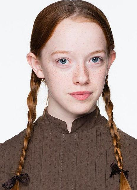 艾米貝絲·麥克納爾蒂 Amybeth McNulty 