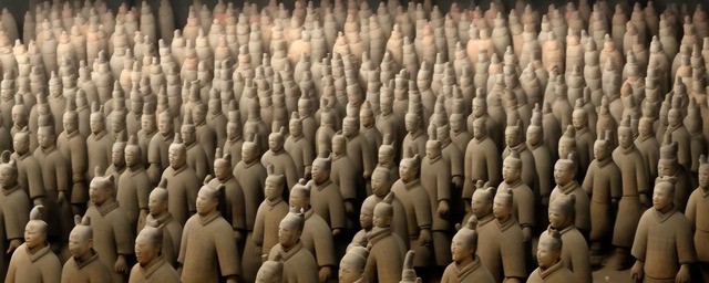 兵马俑是谁发现的