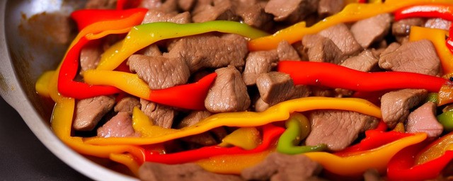 甜椒炒肉的家常做法