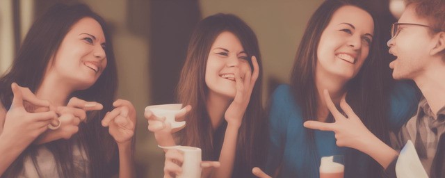 如何幽默回复别人请客