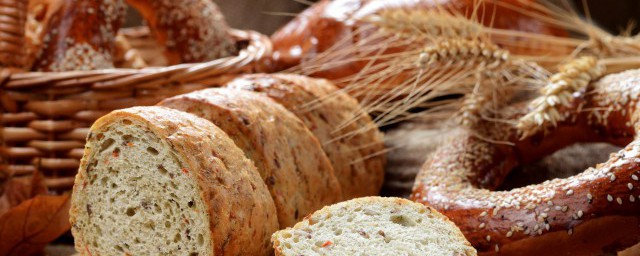 面包烘烤技巧 烘焙軟面包的方法和技巧