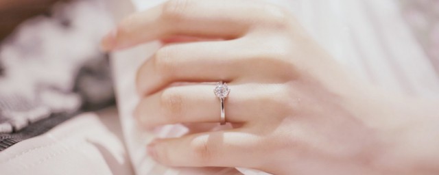 戒指戴在手上的含義 結婚戒指戴在哪個手指上