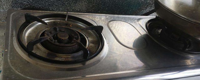 燃氣灶用什麼擦幹凈 怎麼弄才會給它清理幹凈