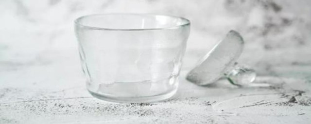 水杯去污漬方法 傢裡杯子清理污漬的技巧