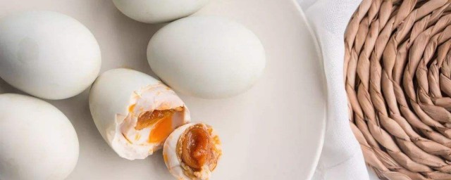 醃制鴨蛋的方法 醃制鴨蛋的做法介紹