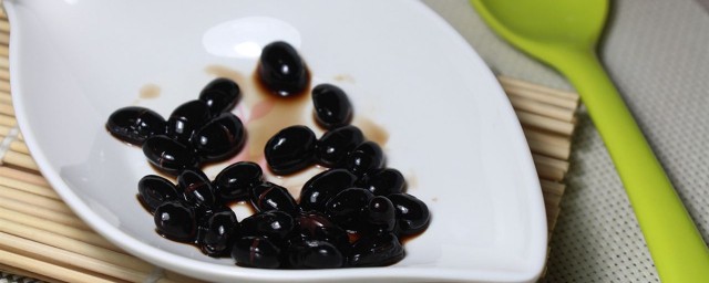 醋泡黑豆的功效與作用及食用方法 醋泡黑豆的功效與作用及食用方法介紹