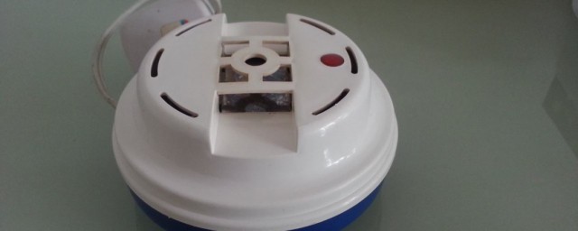 蚊香器的正確使用方法 電蚊香怎麼使用