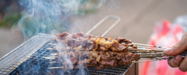 炭火豬肉串的醃制方法 醃制炭火豬肉串的方法介紹