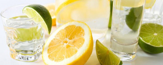 生檸檬片泡水正確方法 怎樣泡生檸檬片喝