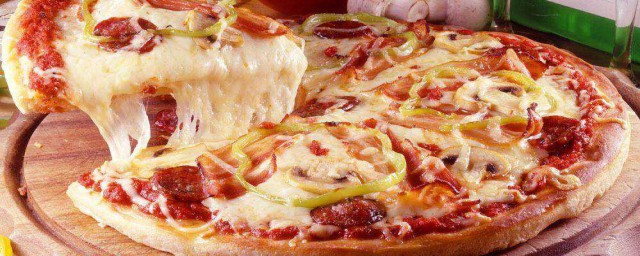 超簡單的披薩制作方法 在傢也能做出美味披薩