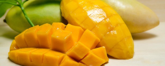 怎樣切芒果最簡便方法 切芒果的小技巧