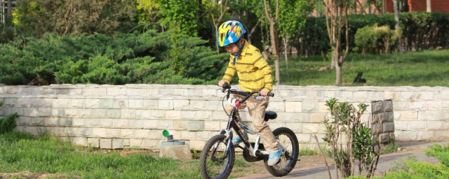 幼兒學自行車技巧 幼兒學自行車有什麼技巧