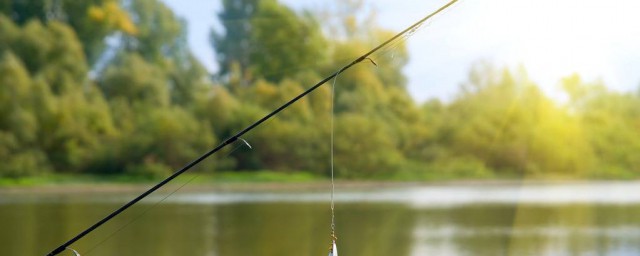 魚竿正確操作方法 魚竿使用方式和註意事項