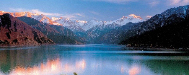 新疆旅遊景點有哪些 新疆旅遊必去的三個景點介紹