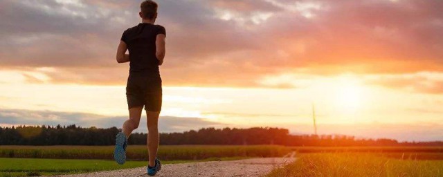 長跑怎麼正確呼吸 長跑正確呼吸的方法