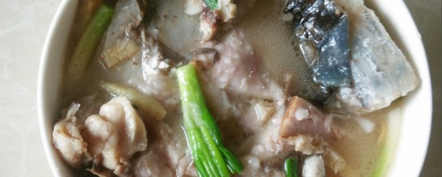 芋頭煲魚頭湯步驟 芋頭煲魚頭湯做法步驟介紹