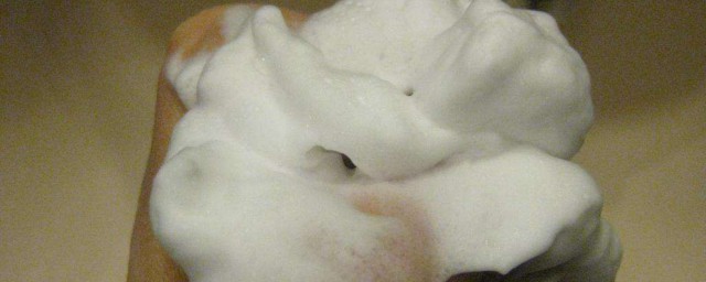泡沫型洗面奶使用步驟 你洗臉洗對瞭嗎