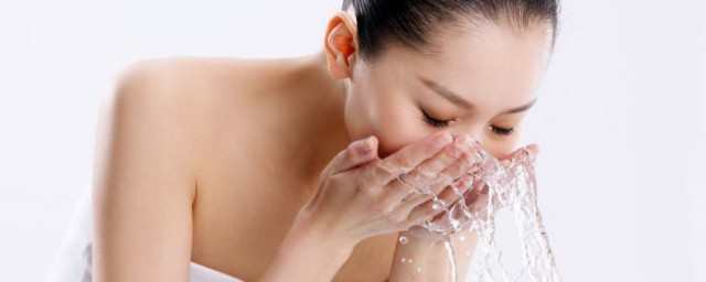 臉補水的最好的方法 臉補水的最好的方法簡述