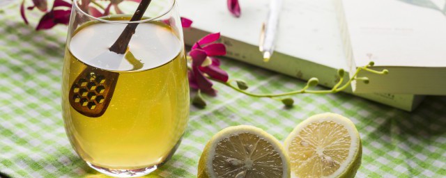 檸檬泡蜂蜜有什麼功效 檸檬蜂蜜水的功效