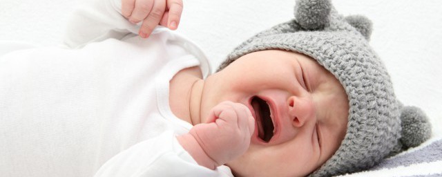 嬰兒哭該怎麼做 孩子哭鬧時應該怎麼做