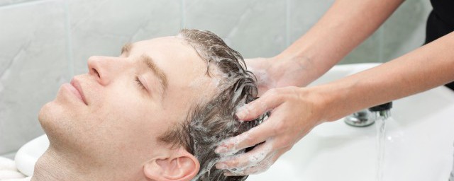 洗頭發的正確方法 如何正確洗頭