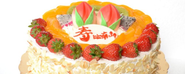 老年人生日禮物 帶壽桃的生日蛋糕