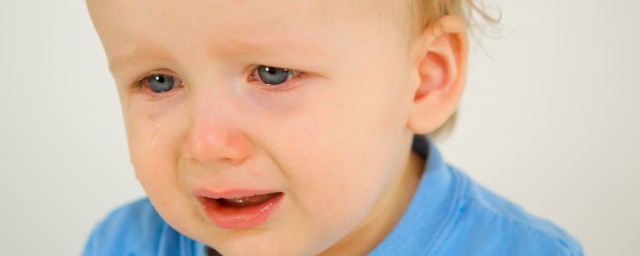 如何正確引導3歲的寶寶情緒 如何引導三歲孩子控制自己的情緒