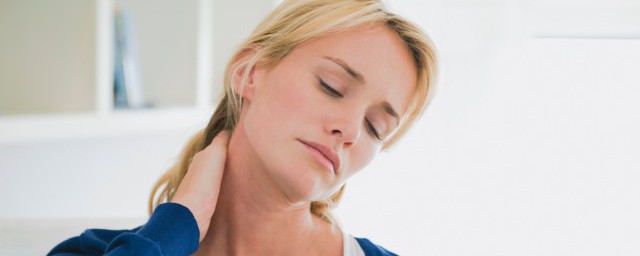 肩膀脖子痛怎樣做鍛煉 這些要十分註意