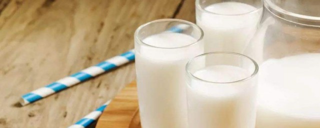 為什麼不能空腹喝牛奶 原因是什麼
