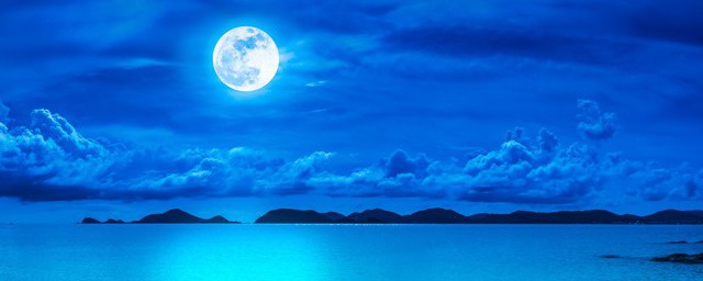 描寫月光的句子 美麗的月亮令人神往