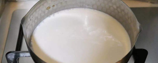 正確煮生牛奶方法如下 正確煮生牛奶方法分享