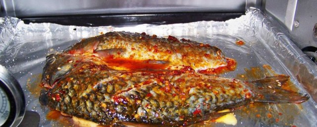 電烤箱錫紙烤魚的做法 怎麼用電電烤箱烤錫紙烤魚