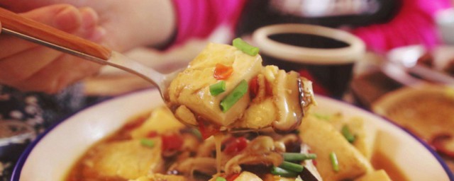 鮮香菇怎麼做 怎麼做鮮菇豆腐煲