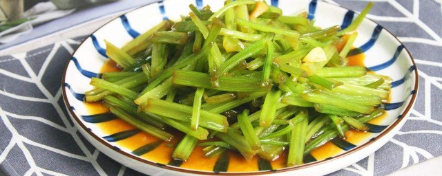 芹菜素炒怎樣做好吃 芹菜素炒的做法介紹