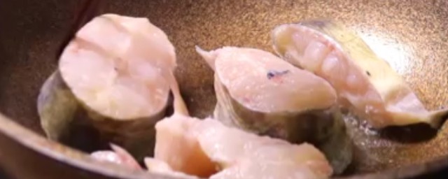 清江魚怎麼做 紅燒清江魚做法